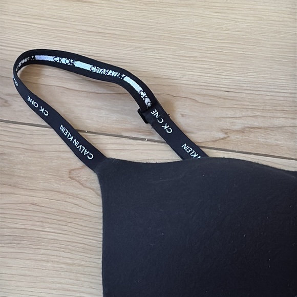 Calvin Klein bra - Picture 2 of 5